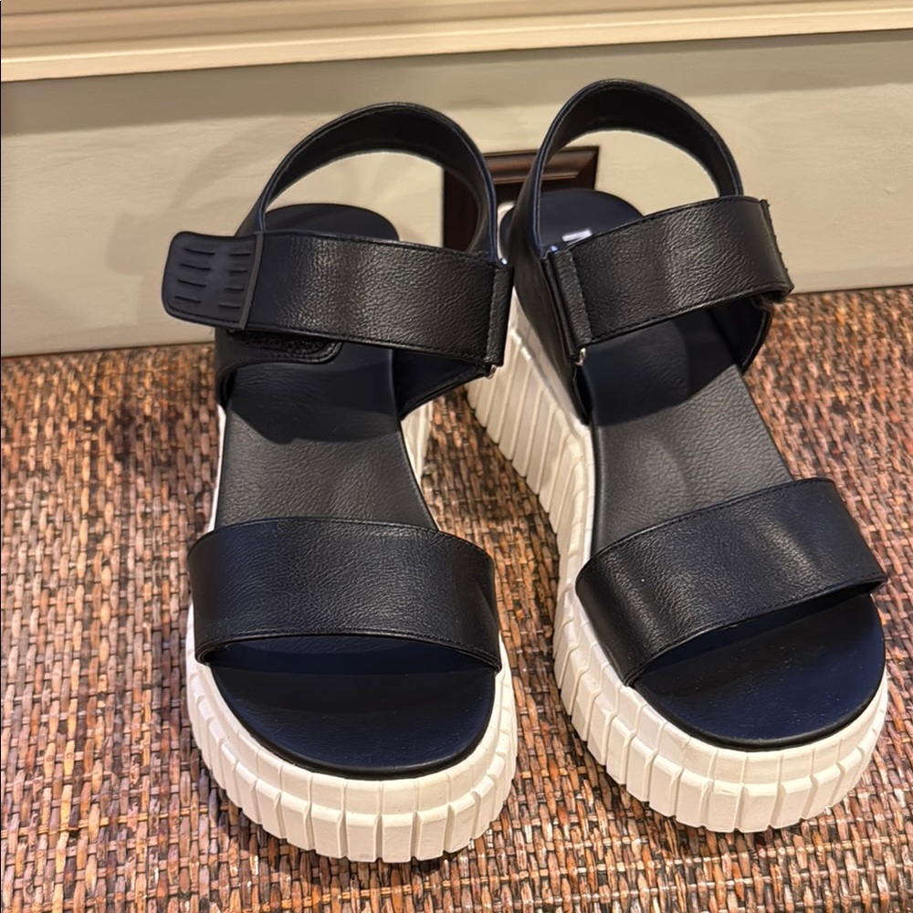 Stylish Black Platform Sandals